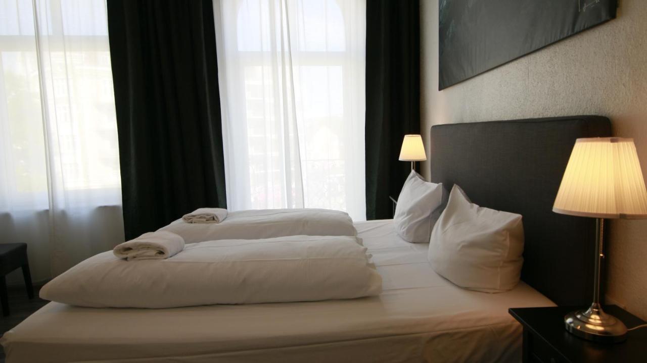 Hotel Bee Fang Hamburgo Exterior foto